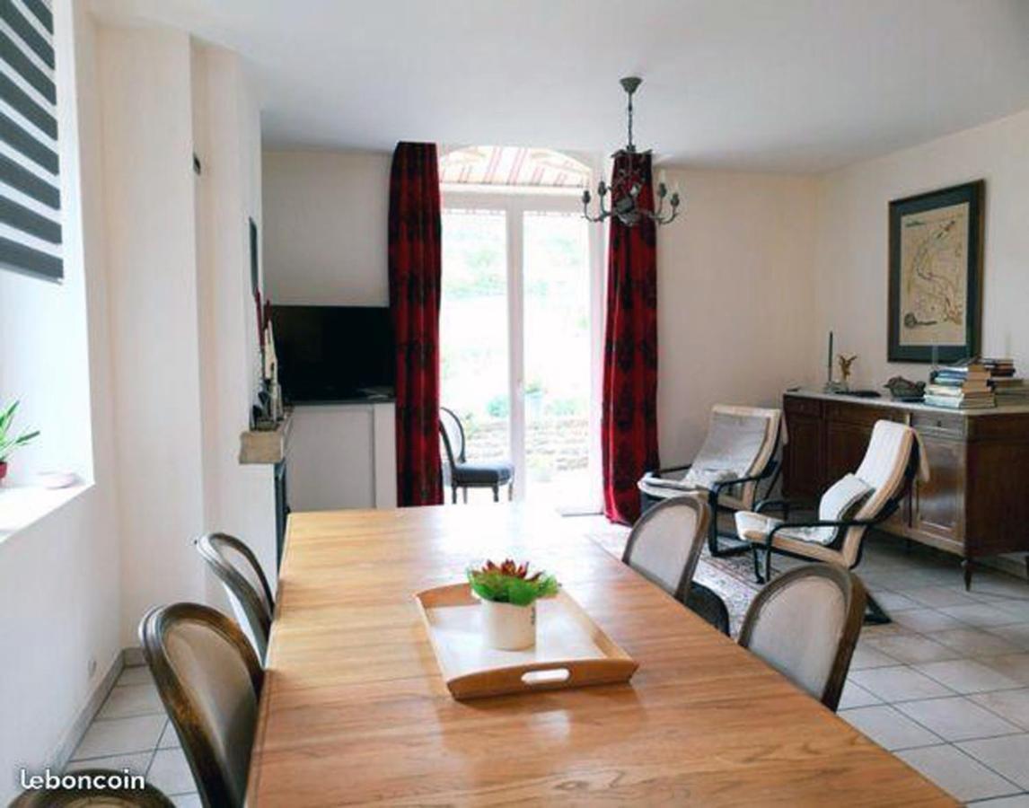 La Providence, Chambres D'Hotes Saint-Sernin-du-Plain Esterno foto