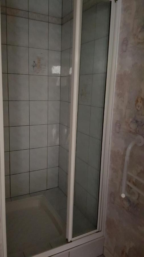 La Providence, Chambres D'Hotes Saint-Sernin-du-Plain Esterno foto